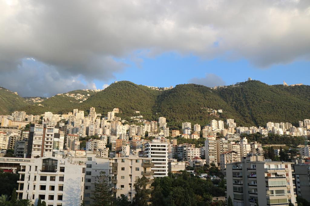 Vista Del Mar Hotel Jounieh Exterior foto