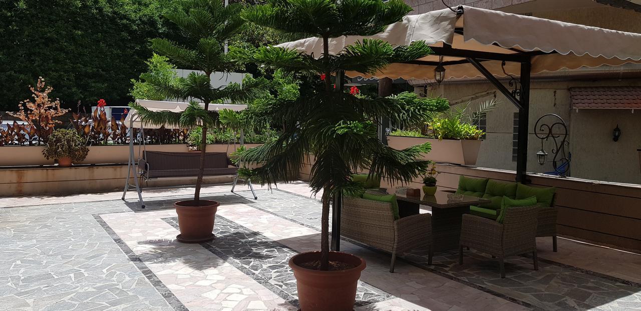 Vista Del Mar Hotel Jounieh Exterior foto